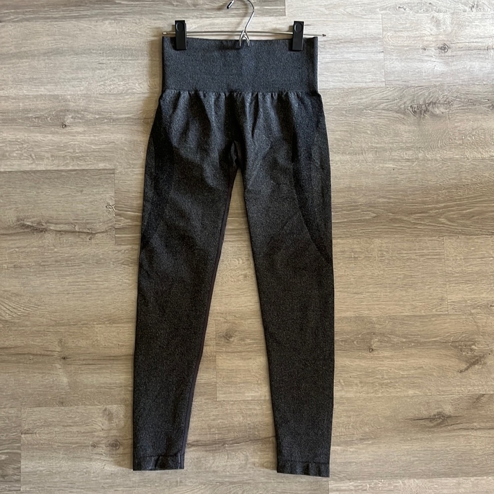 NVGTN Grey Contour Seamless Leggings - SMALL